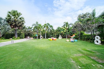 Golden Beach Cha-Am Hotel