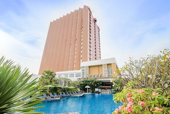 Golden Beach Cha-Am Hotel