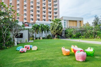 Golden Beach Cha-Am Hotel