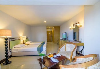 Golden Beach Cha-Am Hotel