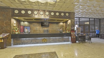 Grand Astoria Hotel