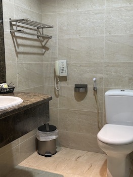 Grand Astoria Hotel