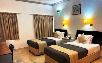 Grand Astoria Hotel