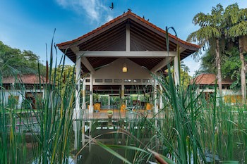 Serene Pavilions