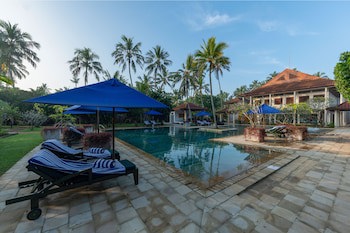 Serene Pavilions