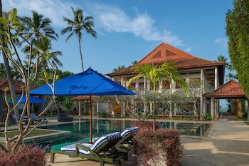 Serene Pavilions