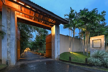 Serene Pavilions
