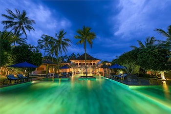 Serene Pavilions