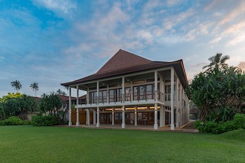 Serene Pavilions
