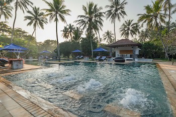 Serene Pavilions