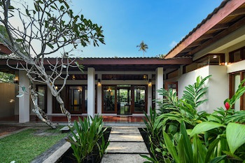 Serene Pavilions