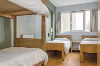 Circus Hotel & Hostel