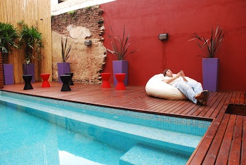 Circus Hotel & Hostel
