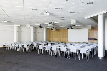 Comfort Hotel Runway