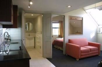 Athena Motel & Apartments