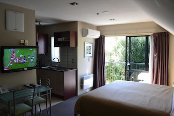 Athena Motel & Apartments