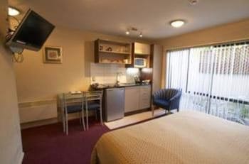 Athena Motel & Apartments