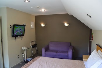 Athena Motel & Apartments