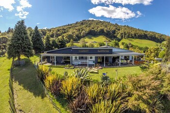 City Lights Boutique Lodge