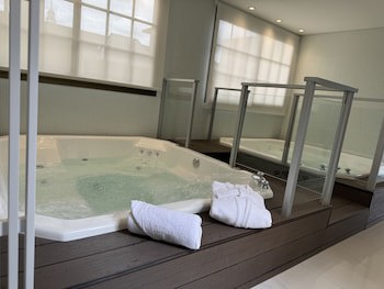 Guemes Hotel & Spa