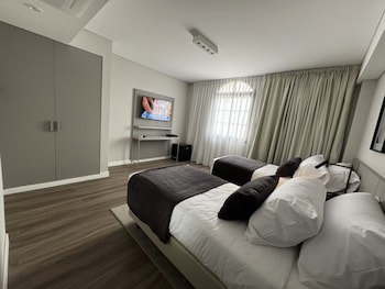 Guemes Hotel & Spa