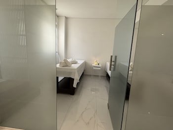 Guemes Hotel & Spa