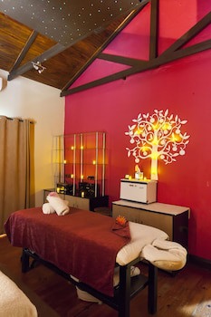 Woodall Country House & Spa