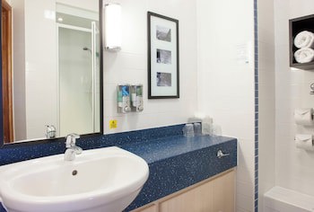 Holiday Inn Express Shrewsbury, An Ihg Hotel