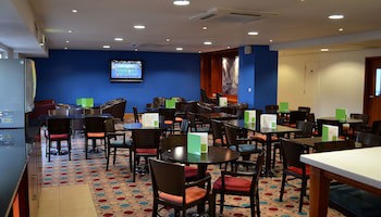Holiday Inn Express Shrewsbury, An Ihg Hotel