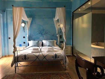Anastazia Luxury Suites & Rooms
