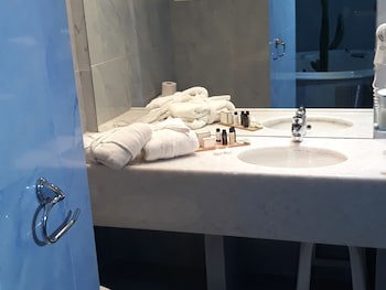 Anastazia Luxury Suites & Rooms