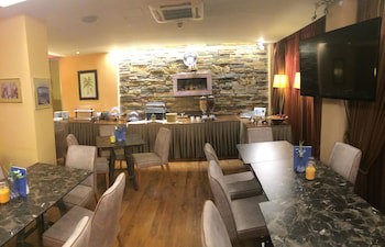 Anastazia Luxury Suites & Rooms