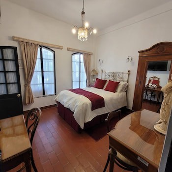 Hotel De Su Merced