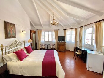Hotel De Su Merced