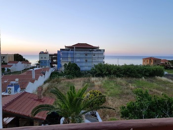 Anema By The Sea Guesthouse galeri fotoğrafı