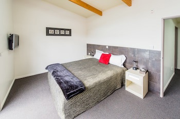 151 On London Motel