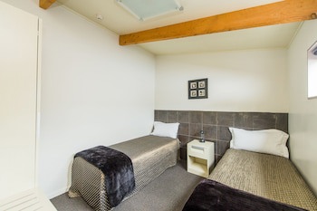 151 On London Motel