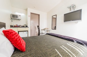 151 On London Motel