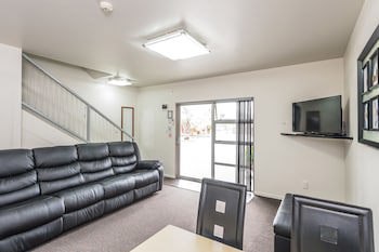 151 On London Motel