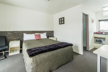 151 On London Motel