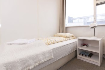 101 Guesthouse Hotel
