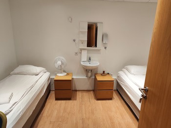 101 Guesthouse Hotel