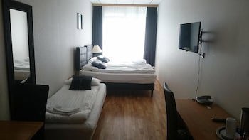 101 Guesthouse Hotel