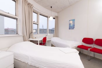 101 Guesthouse Hotel