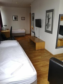 101 Guesthouse Hotel