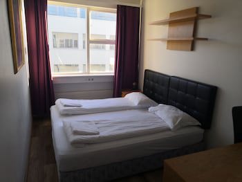 101 Guesthouse Hotel