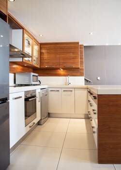 Marine Square Luxury Holiday Suites - Apartments