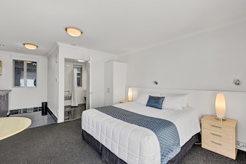 The Hotel Nelson