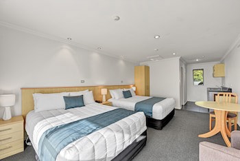 The Hotel Nelson
