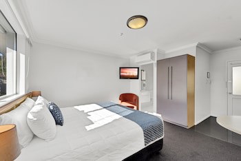 The Hotel Nelson